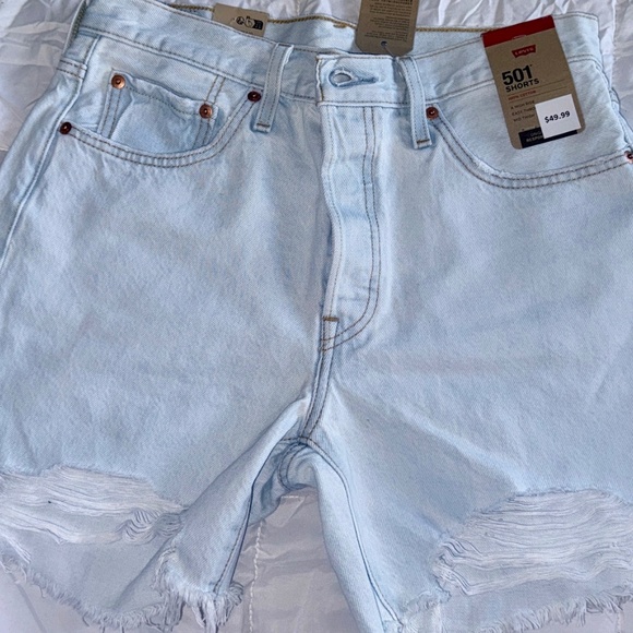 Levi’s mid shorts - Picture 1 of 5